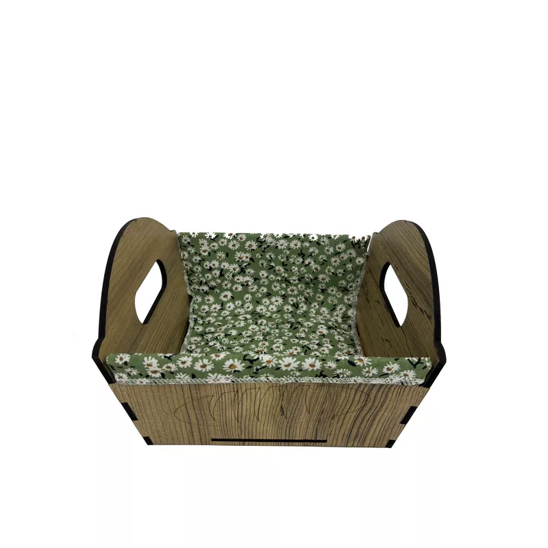 כלי מעץ- פרחוני ירוק עם חריטה של כיכר לחם של חברת דקל בע"מ