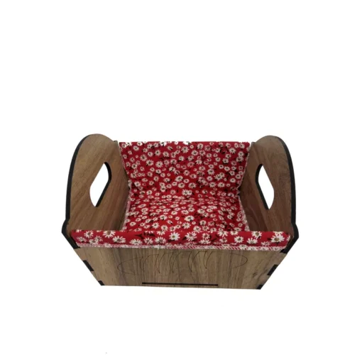 כלי מעץ- פרחוני אדום עם חריטה של כיכר לחם של חברת דקל בע"מ