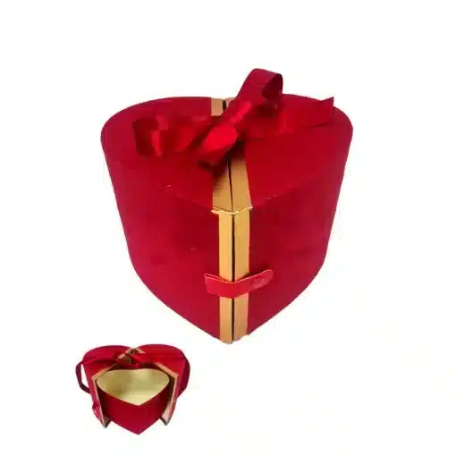 קופסת קרטון לב+ לב פנימי- ציפוי לבד אדום של חברת דקל בע"מ