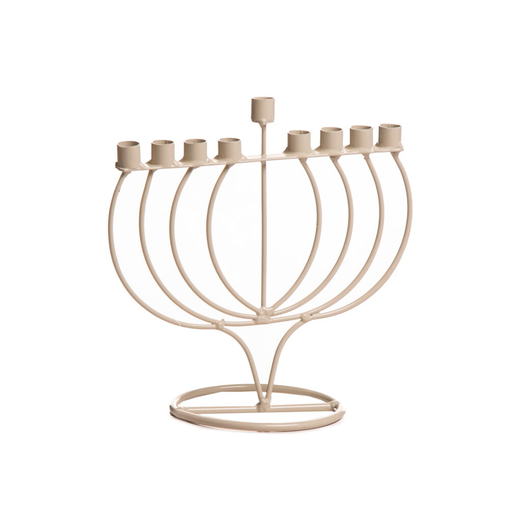 חנוכיה מתכת ג.20 ר.18 ס"מ-קלאסי מעוגל-קרם של דקל בע"מ